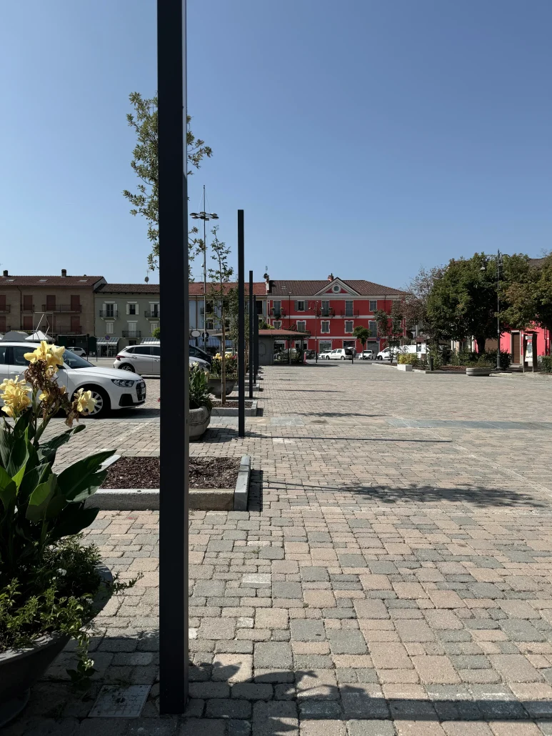 Nuova Piazzetta Vittorio Veneto antistante il Museo del Tartufo Bianco a Montà d'Alba, riqualificando lo spazio pubblico antistante al Museo.